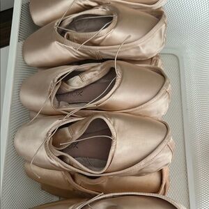 Ballet Pointe Shoes